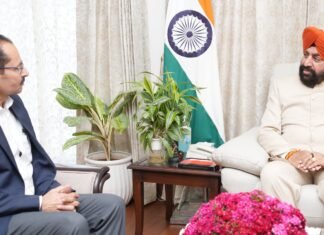 Dehradun:-राज्यपाल गुरमीत सिंह से लोक भवन में प्लान इंडिया,रेकिट के प्रोग्राम मैनेजर सैयद अली नकवी ने की शिष्टाचार भेंट