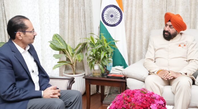 Dehradun:-राज्यपाल गुरमीत सिंह से लोक भवन में प्लान इंडिया,रेकिट के प्रोग्राम मैनेजर सैयद अली नकवी ने की शिष्टाचार भेंट