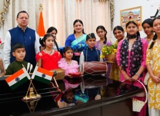 Dehradun:-मुख्यमंत्री पुष्कर सिंह धामी ने मुख्यमंत्री आवास में मनाया लोकपर्व फूलदेई