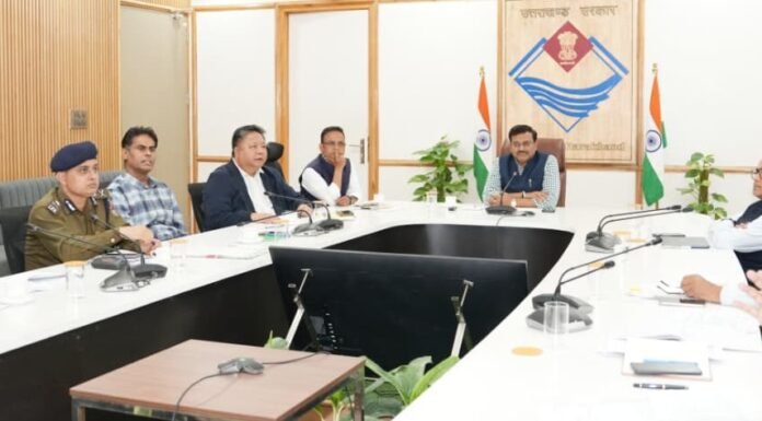 Uttarakhand:-मुख्य सचिव आनंद बर्धन ने की प्रदेश में एलपीजी गैस आपूर्ति की समीक्षा,पर्याप्त उपलब्धता सुनिश्चित करने के दिए निर्देश