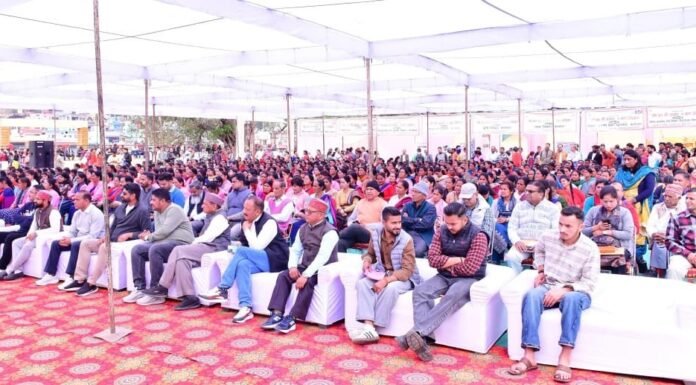 4Years Of Dhami Govt:-प्रदेश भर में ‘जन-जन की सरकार चार साल बेमिसाल’ कार्यक्रम का आयोजन,जनता से सीधे जुड़े विभागों ने लगाए स्टॉल,मौके पर ही पात्र लोगों को किया लाभान्वित