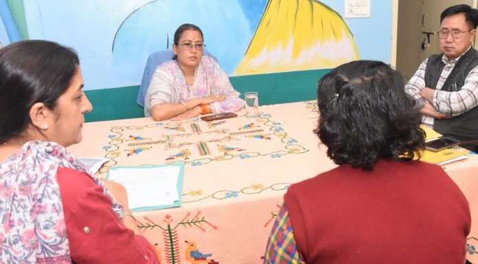 Dehradun:-नारी निकेतन में संवासिनी की आत्महत्या की घटना के बाद महिला सशक्तिकरण एवं बाल विकास मंत्री रेखा आर्या किया निरीक्षण