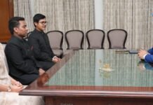 Dehradun:-राज्यपाल गुरमीत सिंह से लोक भवन में 2024 बैच के आईएएस प्रशिक्षु अधिकारियों ने की शिष्टाचार भेंट