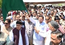 Uttarakhand:-मुख्यमंत्री पुष्कर धामी ने ऋषिकेश से चार धाम जाने वाली बसों को हरी झंडी दिखाकर किया रवाना