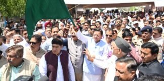 Uttarakhand:-मुख्यमंत्री पुष्कर धामी ने ऋषिकेश से चार धाम जाने वाली बसों को हरी झंडी दिखाकर किया रवाना