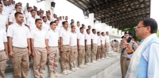 Dehradun:-मुख्यमंत्री पुष्कर सिंह धामी ने पुलिस लाइन में प्रशिक्षण ले रहे पुलिस कांस्टेबलों को किया संबोधित