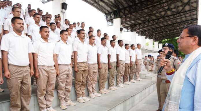 Dehradun:-मुख्यमंत्री पुष्कर सिंह धामी ने पुलिस लाइन में प्रशिक्षण ले रहे पुलिस कांस्टेबलों को किया संबोधित