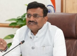 Uttarakhand:-मुख्य सचिव आनंद बर्द्धन ने जिलाधिकारियों एवं तेल कंपनियों के प्रतिनिधियों के साथ की बैठक,घरेलू गैस सिलेण्डरों का बैकलॉग समाप्त करने के निर्देश