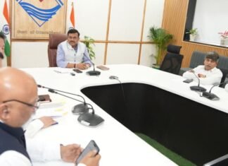 Dehradun:-मुख्य सचिव आनन्द बर्द्धन की अध्यक्षता में हुई सचिव समिति की बैठक,जिला योजना समितियों की बैठकें अनिवार्य रूप से आयोजित करने के निर्देश