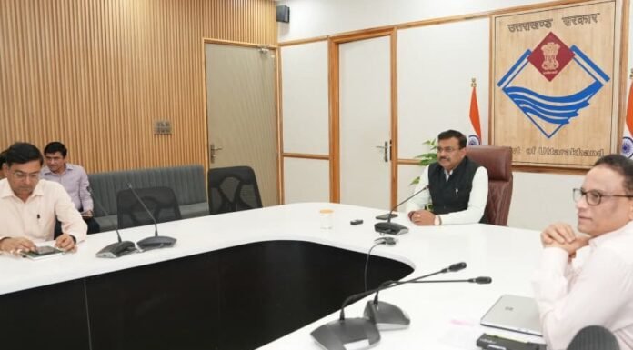 Uttarakhand:-मुख्य सचिव आनन्द बर्द्धन ने की ग्रीष्मकाल में हीटवेव की तैयारियों को लेकर शासन के उच्चाधिकारियों के साथ की बैठक,राज्य के हर स्कूल में बजेगी वॉटर बेल
