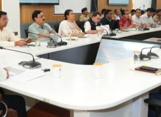 Uttarakhand:-मुख्य सचिव आनन्द बर्द्धनने ली कुम्भ मेला-2027 की तैयारियों को लेकर बैठक,निर्माण कार्यों के शासनादेश के विलम्ब पर जताई नाराजगी