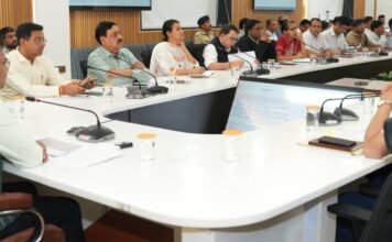 Uttarakhand:-मुख्य सचिव आनन्द बर्द्धनने ली कुम्भ मेला-2027 की तैयारियों को लेकर बैठक,निर्माण कार्यों के शासनादेश के विलम्ब पर जताई नाराजगी