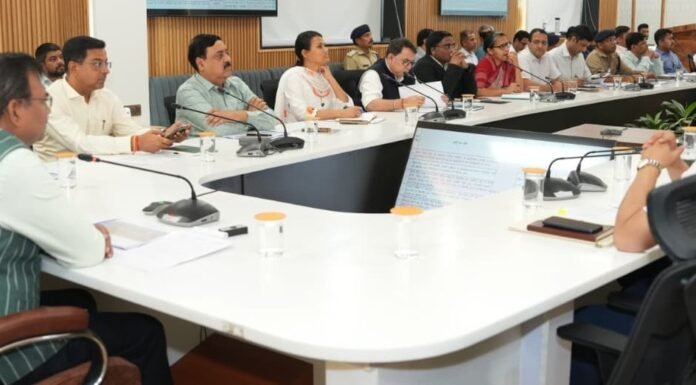 Uttarakhand:-मुख्य सचिव आनन्द बर्द्धनने ली कुम्भ मेला-2027 की तैयारियों को लेकर बैठक,निर्माण कार्यों के शासनादेश के विलम्ब पर जताई नाराजगी