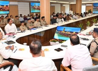 Haridwar:-मुख्य सचिव आनंद बर्द्धन ने की कुंभ मेला-2027 की तैयारियों की समीक्षा,विभिन्न संगठनों से भी मेले की व्यवस्थाओं को लेकर किया विचार-विमर्श