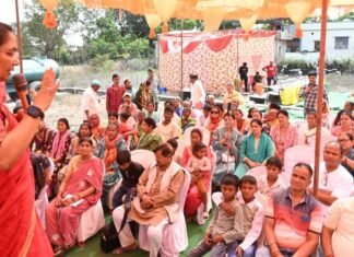 Kotdwar:-विधानसभा अध्यक्ष ऋतु खण्डूडी ने वार्ड नं-32 शिवराजपुर में सड़क का किया उद्घाटन