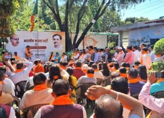 Uttarakhand:-भारतीय जनता पार्टी ने 2027 में हैट्रिक प्रण के साथ हर्षौल्लास से मनाया पार्टी स्थापना दिवस