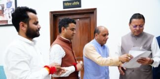 Uttarakhand:-भाजपा प्रदेश मीडिया प्रभारी मनवीर चौहान ने की सीएम धामी से भेंट,राजधानी में ओबीसी छात्रावास बनाने की मांग