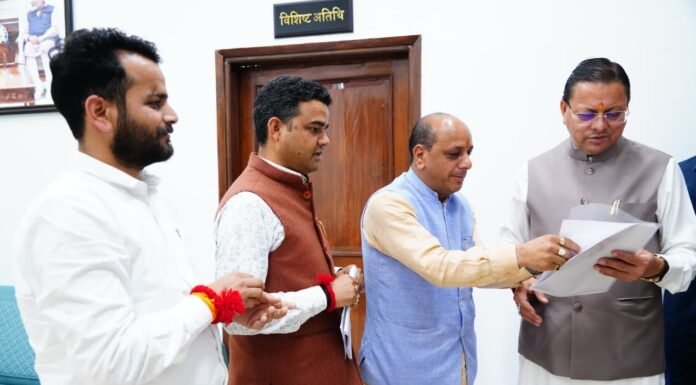 Uttarakhand:-भाजपा प्रदेश मीडिया प्रभारी मनवीर चौहान ने की सीएम धामी से भेंट,राजधानी में ओबीसी छात्रावास बनाने की मांग