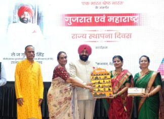 Dehradun:-लोक भवन में आयोजित हुआ गुजरात एवं महाराष्ट्र राज्य स्थापना दिवस के उपलक्ष्य में कार्यक्रम,राज्यपाल गुरमीत सिंह हुए शामिल