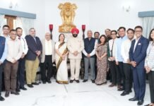Uttarakhand:-राज्यपाल गुरमीत सिंह से लोक भवन में भारतीय उद्योग परिसंघ उत्तराखण्ड के प्रतिनिधिमंडल ने की शिष्टाचार भेंट