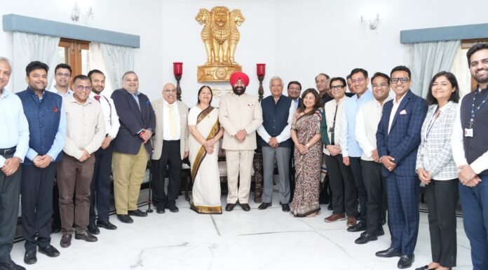 Uttarakhand:-राज्यपाल गुरमीत सिंह से लोक भवन में भारतीय उद्योग परिसंघ उत्तराखण्ड के प्रतिनिधिमंडल ने की शिष्टाचार भेंट