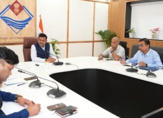 Uttarakhand:-मुख्य सचिव आनंद बर्द्धन ने की भूस्खलन न्यूनीकरण के अंतर्गत किए जा रहे कार्यों की समीक्षा कहा-ग्लेशियर झीलों की प्रभावी निगरानी जरूरी