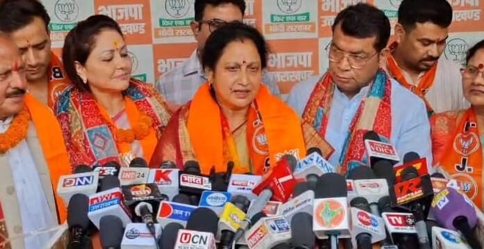 Uttarakhand:-कांग्रेस को बड़ा झटका,महिला आरक्षण की विपक्षी बाधा के खिलाफ कांग्रेस नेत्रियां भाजपा में शामिल
