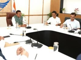 Uttarakhand:-मुख्य सचिव आनन्द बर्द्धन ने जिलाधिकारियों के साथ वीडियोकॉन्फ़्रेंसिंग के माध्यम से विभिन्न बिंदुओं पर चर्चा कर दिए महत्त्वपूर्ण दिशा निर्देश