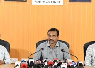 Uttarakhand:-उत्तराखण्ड में 98 प्रतिशत गणना फार्म वितरित,12 प्रतिशत डिजिटाईज,अपर मुख्य निर्वाचन अधिकारी ने प्रेस कांफ्रेंस कर एसआईआर की दी जानकारी
