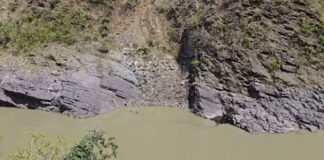 Uttarakhand:-चारधाम यात्रा मार्ग पर देवप्रयाग में गंगा में गिरी इनोवा,4 की मौत,3 लापता सीएम धामी व्यक्त किया शोक