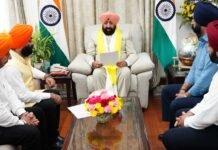 Dehradun:-राज्यपाल गुरमीत सिंह से उत्तर प्रदेश सिख गुरुद्वारा समन्वय समिति के अध्यक्ष परविंदर सिंह ने की शिष्टाचार भेंट