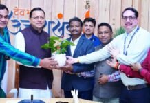 Uttarakhand:-छत्तीसगढ़ से आए पत्रकारों के प्रतिनिधिमंडल ने सीएम धामी से की शिष्टाचार भेंट