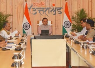 Uttarakhand:-मुख्यमंत्री पुष्कर धामी ने भारी बारिश के मद्देनज़र अधिकारियों को सतर्क रहने के दिए निर्देश