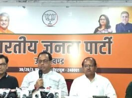 Dehradun:-बदरीनाथ मंदिर चढ़ावा हेराफेरी पर बीकेटीसी अध्यक्ष हेमंत दिवेदी का कांग्रेस प्रदेश अध्यक्ष गणेश गोदियाल पर हमला कहा-जिन्होंने की धनराशि की बंदरबांट,वो लगा रहे है झूठे आरोप