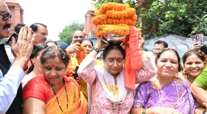 Kotdwar:-विधानसभा अध्यक्ष ऋतु खण्डूडी संत शिरोमणि श्री गुरु रविदास महाराज जी की 650वीं जयंती के उपलक्ष्य में आयोजित समरसता संकल्प अभियान की भव्य कलश यात्रा में हुई शामिल