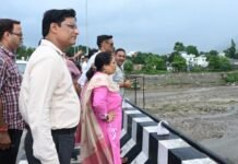 Kotdwar:-विधानसभा अध्यक्ष ऋतु खण्डूडी भूषण ने संभावित आपदा से पूर्व तैयारियों का लिया जायजा,अधिकारियों के साथ मालन,सुखरौ एवं खोह नदियों का किया निरीक्षण