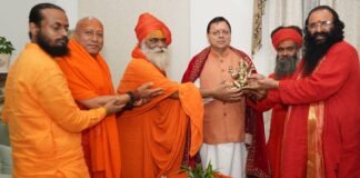 Uttarakhand:-मुख्यमंत्री पुष्कर सिंह धामी से साधु-संतों के प्रतिनिधिमंडल ने की भेंट