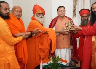 Uttarakhand:-मुख्यमंत्री पुष्कर सिंह धामी से साधु-संतों के प्रतिनिधिमंडल ने की भेंट