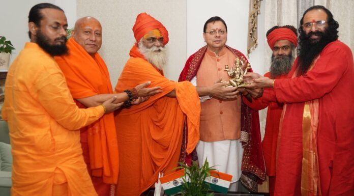 Uttarakhand:-मुख्यमंत्री पुष्कर सिंह धामी से साधु-संतों के प्रतिनिधिमंडल ने की भेंट