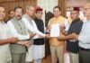Uttarakhand:-पुरोला विधायक दुर्गेश्वर लाल ने की सीएम धामी से भेंट,डांडा देवराणा मंदिर के सौंदर्यीकरण के लिए ₹1.79 करोड़ की धनराशि स्वीकृत किए जाने पर व्यक्त किया आभार