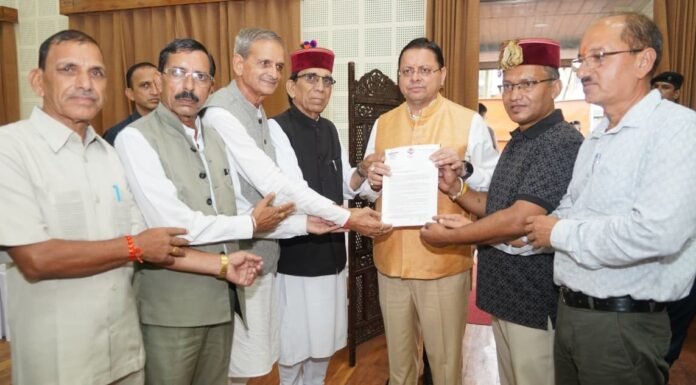 Uttarakhand:-पुरोला विधायक दुर्गेश्वर लाल ने की सीएम धामी से भेंट,डांडा देवराणा मंदिर के सौंदर्यीकरण के लिए ₹1.79 करोड़ की धनराशि स्वीकृत किए जाने पर व्यक्त किया आभार