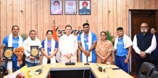 Uttarakhand:-कॉमनवेल्थ गेम्स 2026 के उत्तराखंड के पदक विजेताओं और प्रशिक्षकों को मुख्यमंत्री धामी ने किया सम्मानित