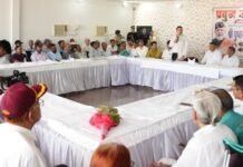 Champawat:-मुख्यमंत्री पुष्कर धामी ने बनबसा में प्रबुद्धजनों से किया संवाद,योजनाओं पर की चर्चा