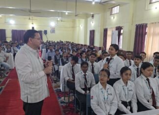 Udham Singh Nagar:-युवाओं ने मुख्यमंत्री पुष्कर धामी से समसामयिक विषयों पर किया प्रत्यक्ष एवं निर्भीक संवाद