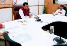 Uttarakhand:-वन डिस्ट्रिक्ट वन फेस्टिवल एवं निर्यात संवर्धन को लेकर मुख्य सचिव ने ली जिलाधिकारियों के साथ बैठक