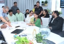 Uttarakhand:-एसआइआर प्रक्रिया के दौरान हो रही अनियमितता पर विरोध जताते हुए प्रदेश कांग्रेस अध्यक्ष गणेश गोदियाल ने कांग्रेस प्रतिनिधिमंडल से साथ की मुख्य निर्वाचन अधिकारी से भेंट