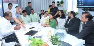 Uttarakhand:-एसआइआर प्रक्रिया के दौरान हो रही अनियमितता पर विरोध जताते हुए प्रदेश कांग्रेस अध्यक्ष गणेश गोदियाल ने कांग्रेस प्रतिनिधिमंडल से साथ की मुख्य निर्वाचन अधिकारी से भेंट