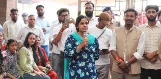 Champawat:-‘ड्रग फ्री उत्तराखंड’ से ‘विकसित भारत 2047’ तक के विषय पर बनबसा में मुख्यमंत्री पुष्कर धामी का युवाओं से संवाद