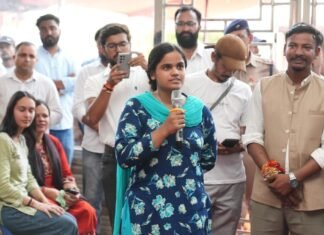 Champawat:-‘ड्रग फ्री उत्तराखंड’ से ‘विकसित भारत 2047’ तक के विषय पर बनबसा में मुख्यमंत्री पुष्कर धामी का युवाओं से संवाद