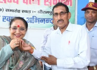 Kotdwar:-पूर्व सैनिक भाइयों को रक्षा सूत्र बांधकर मनाया कोटद्वार विधायक ऋतु खण्डूडी भूषण ने रक्षाबंधन पर्व